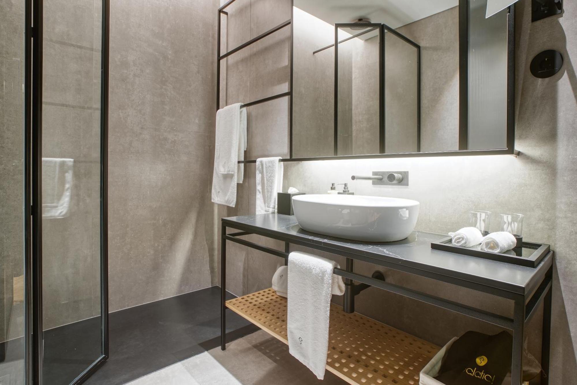 Palatial Suites Braga Room photo